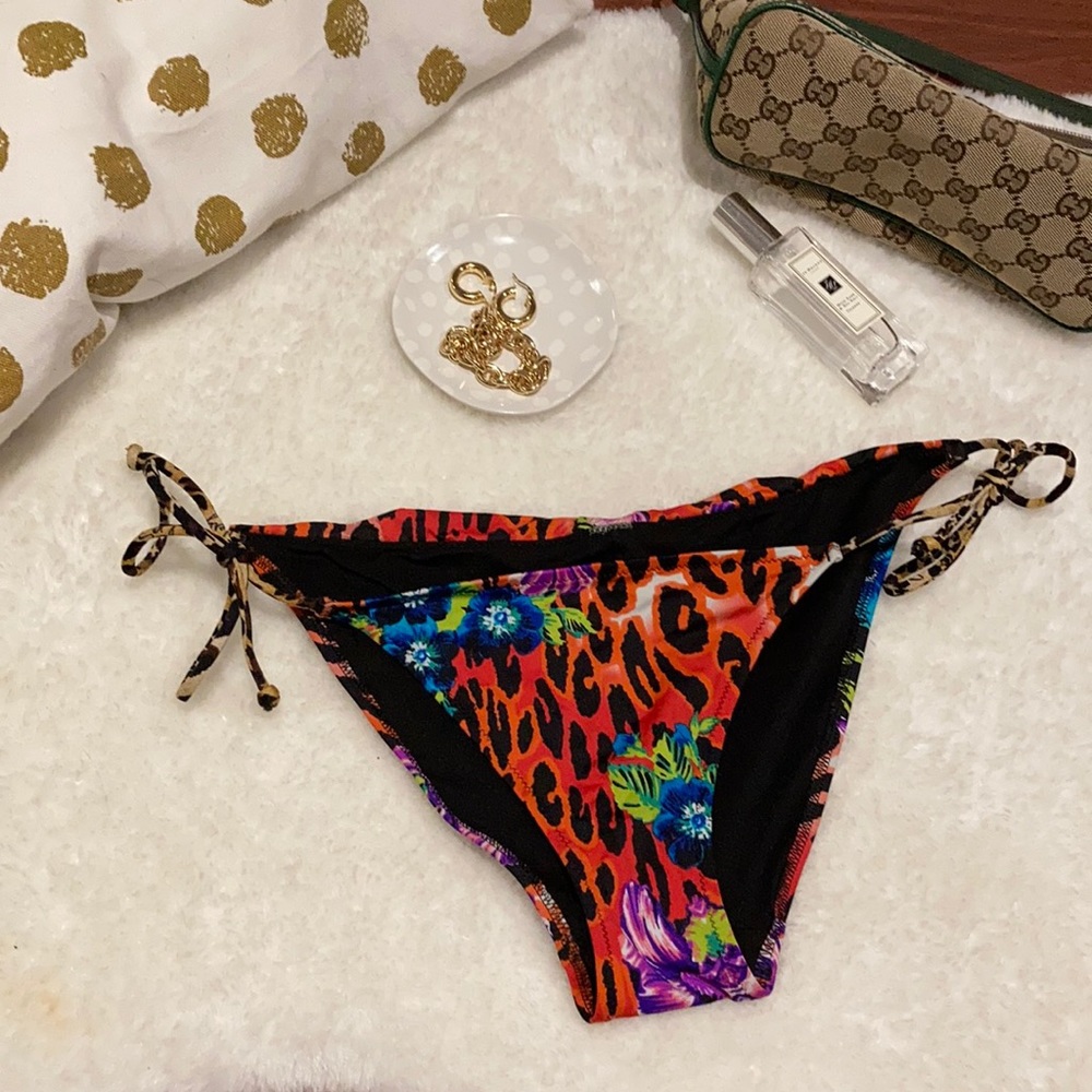 Small adjustable bikini bottom floral leopard